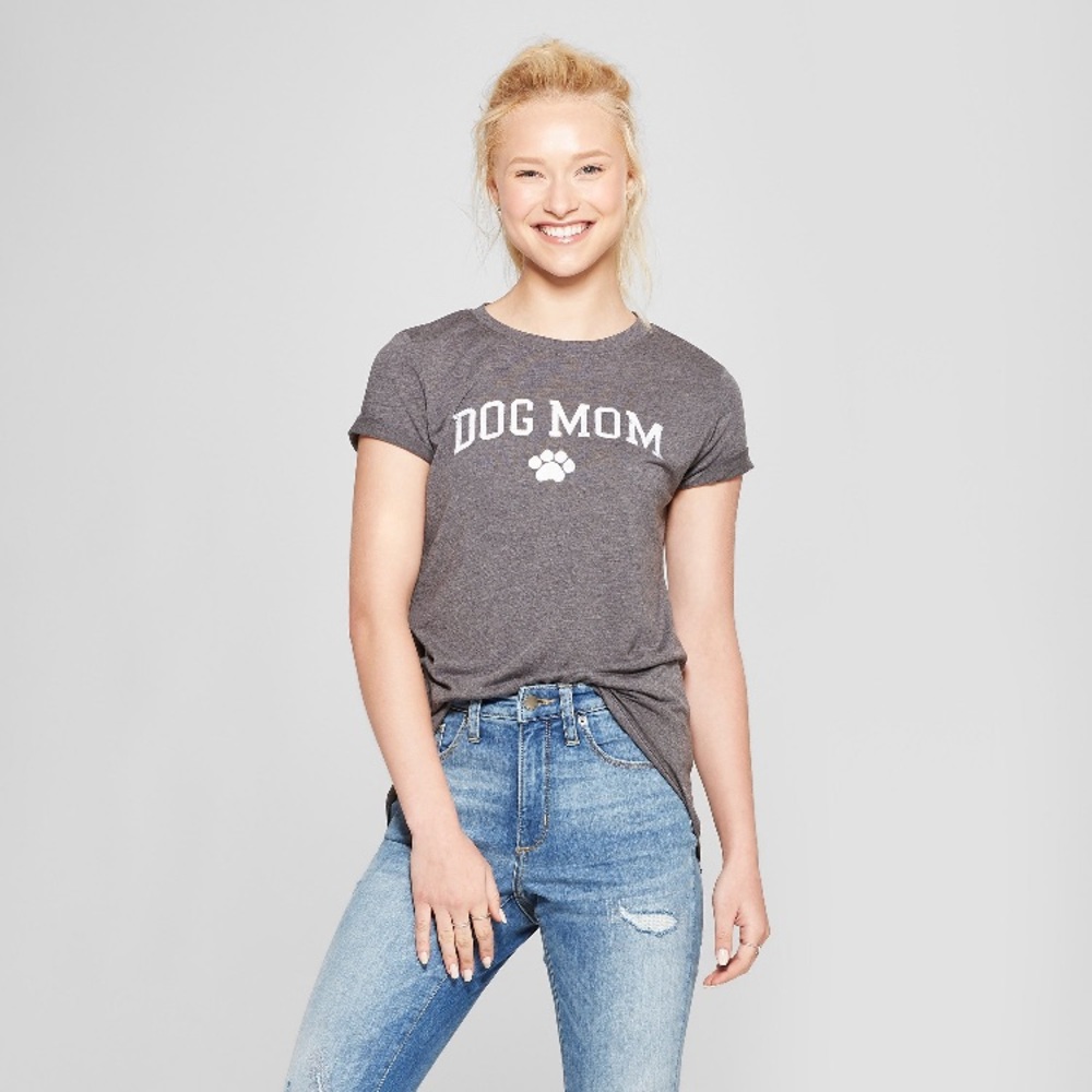 🐾 Dog Mom women’s graphic tee 🐾